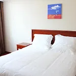 Greentree Inn Shanghai Guangdahuizhan Express Hotel